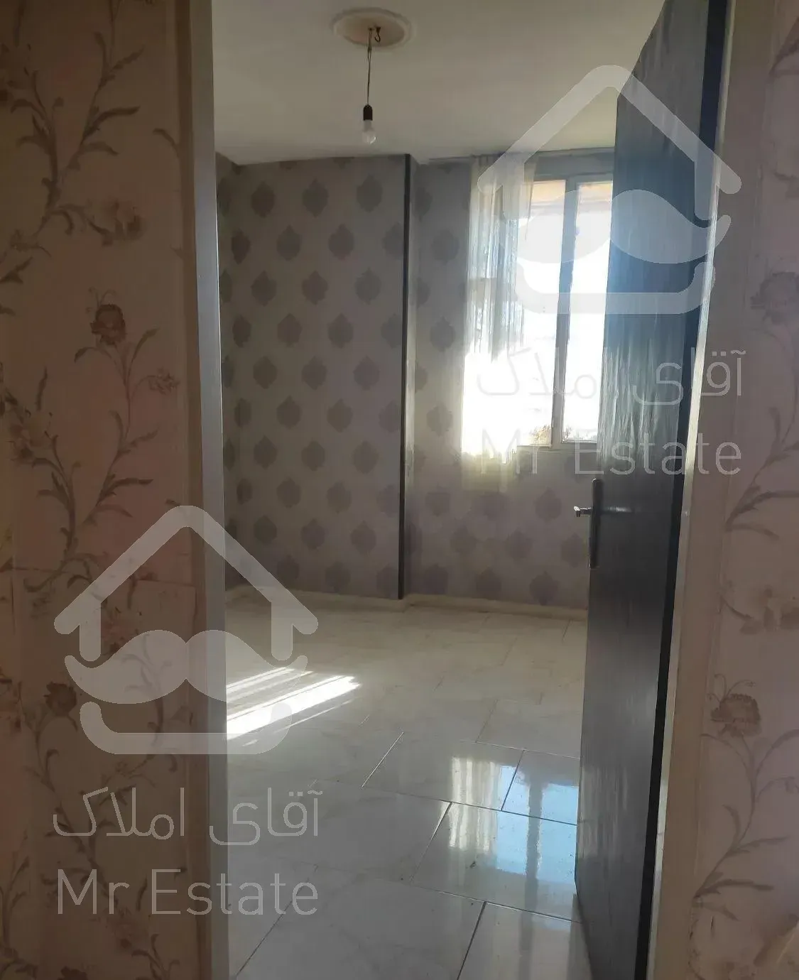 ۷۱متری تخلیه پارکینگ اختصاصی رو به نما چهارم شرقی