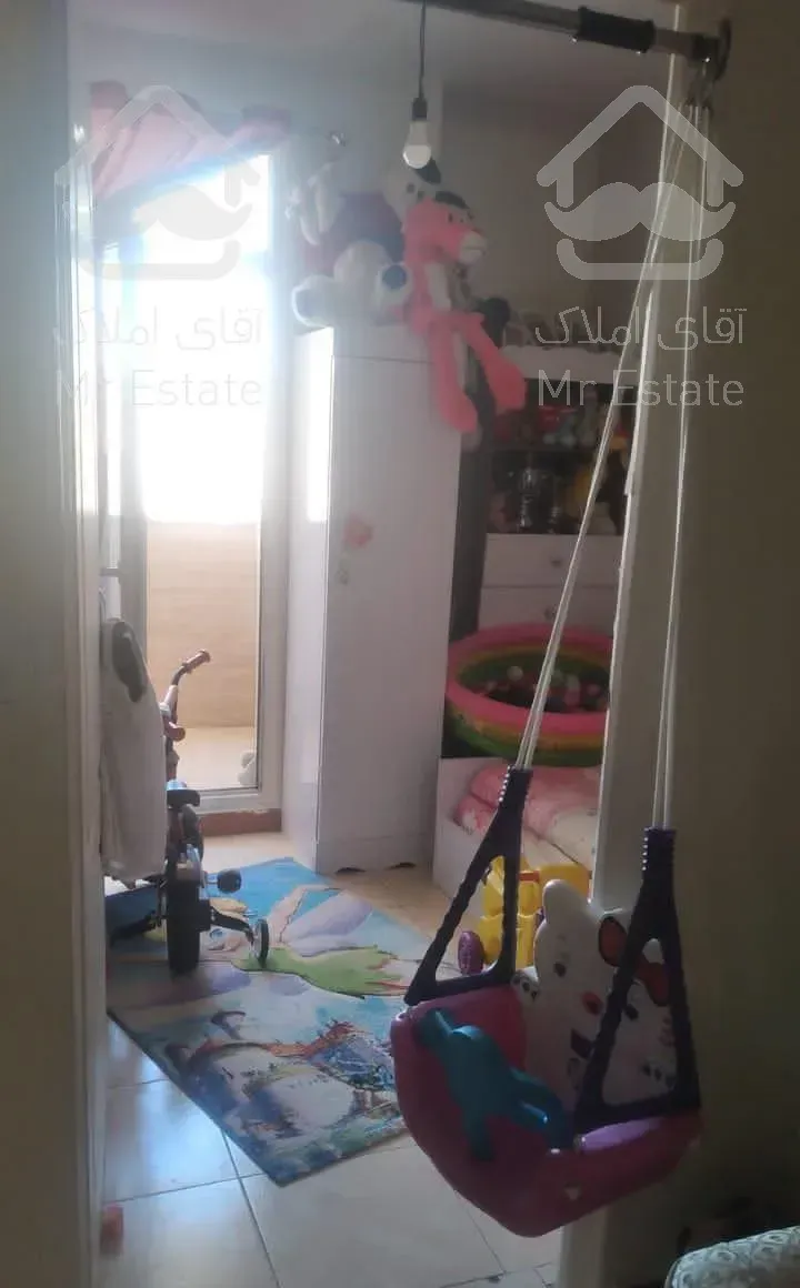 82متری فول فول امکانات آسانسور وپارکینگ اختصاصی