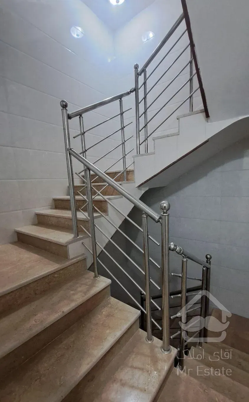 فروش آپارتمان ۱۴۵ متری ۳ خوابه منظریه محله ۳۸