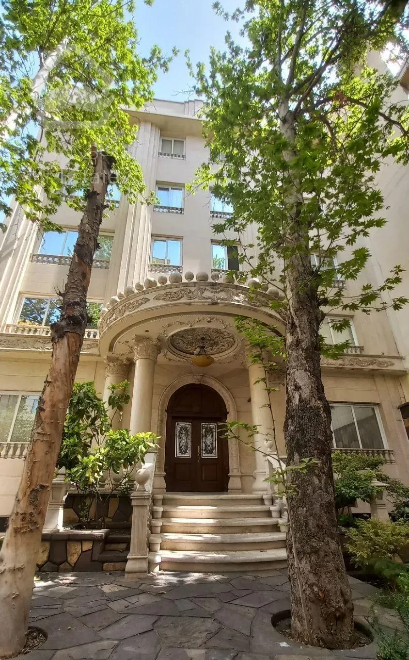 آپارتمان ۱۵۰متر *فرمانیه*۳جهت نور