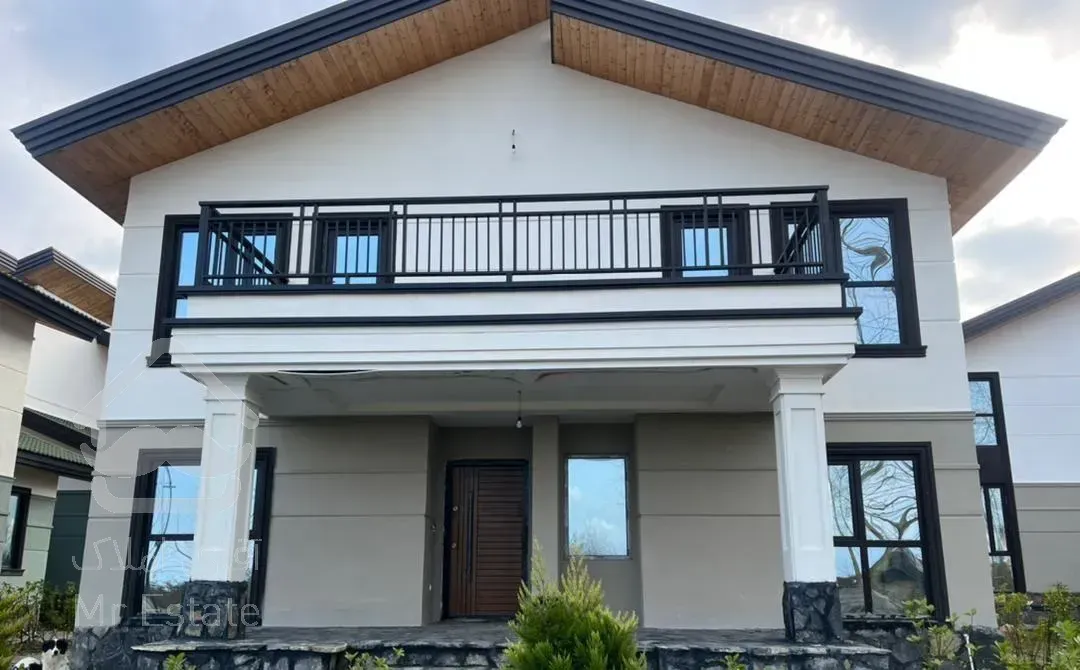 فروش ویلا 300 متری شهرکی با ساحل اختصاصی