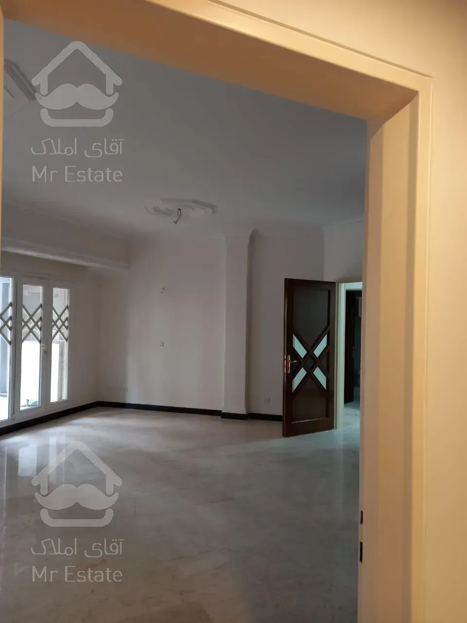 اجاره و رهن آپارتمان کامرانیه 410  متر لوکس