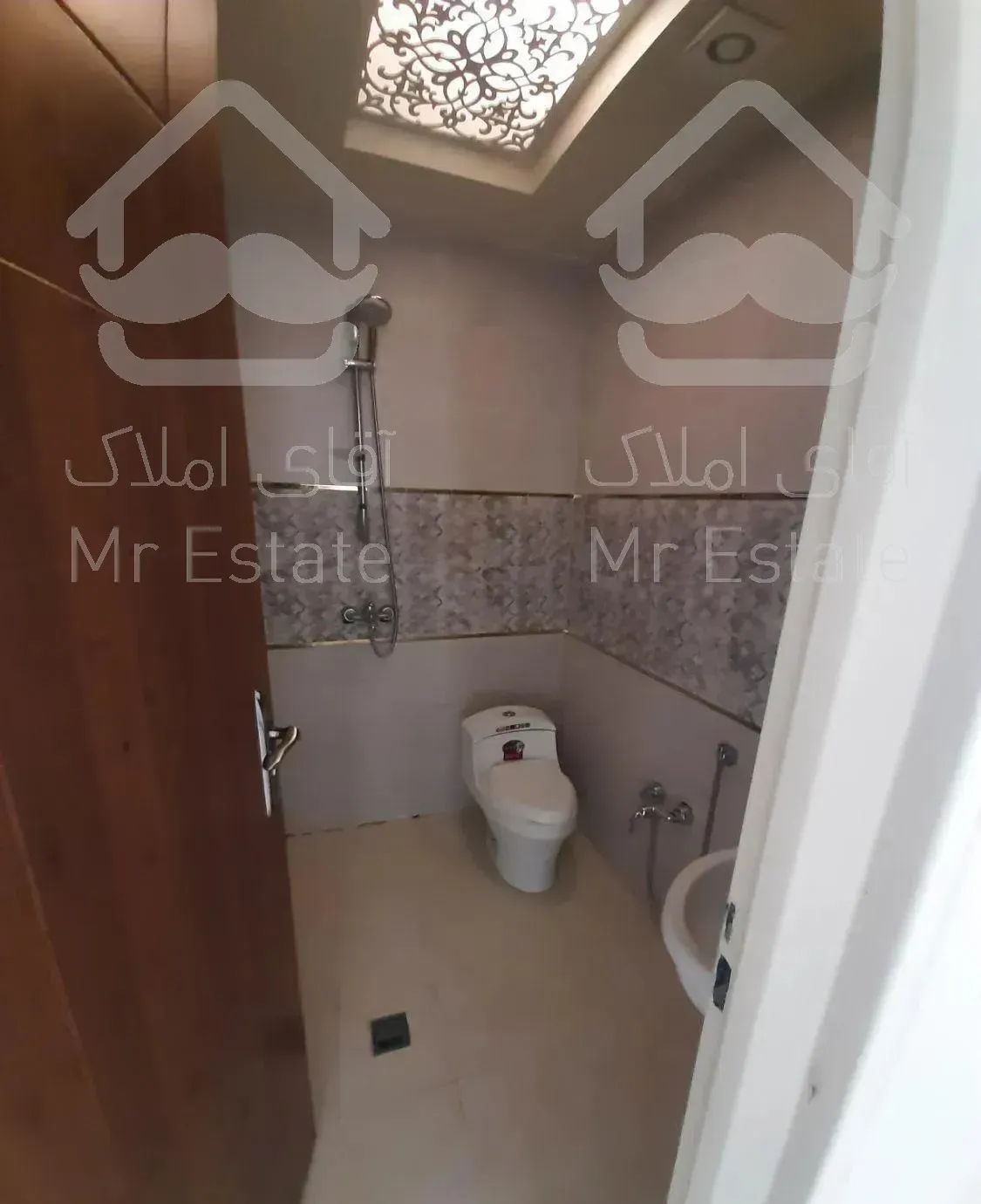 آپارتمان ۱۰۰متر ۲خوابه یکسال ساخت غرق در نور