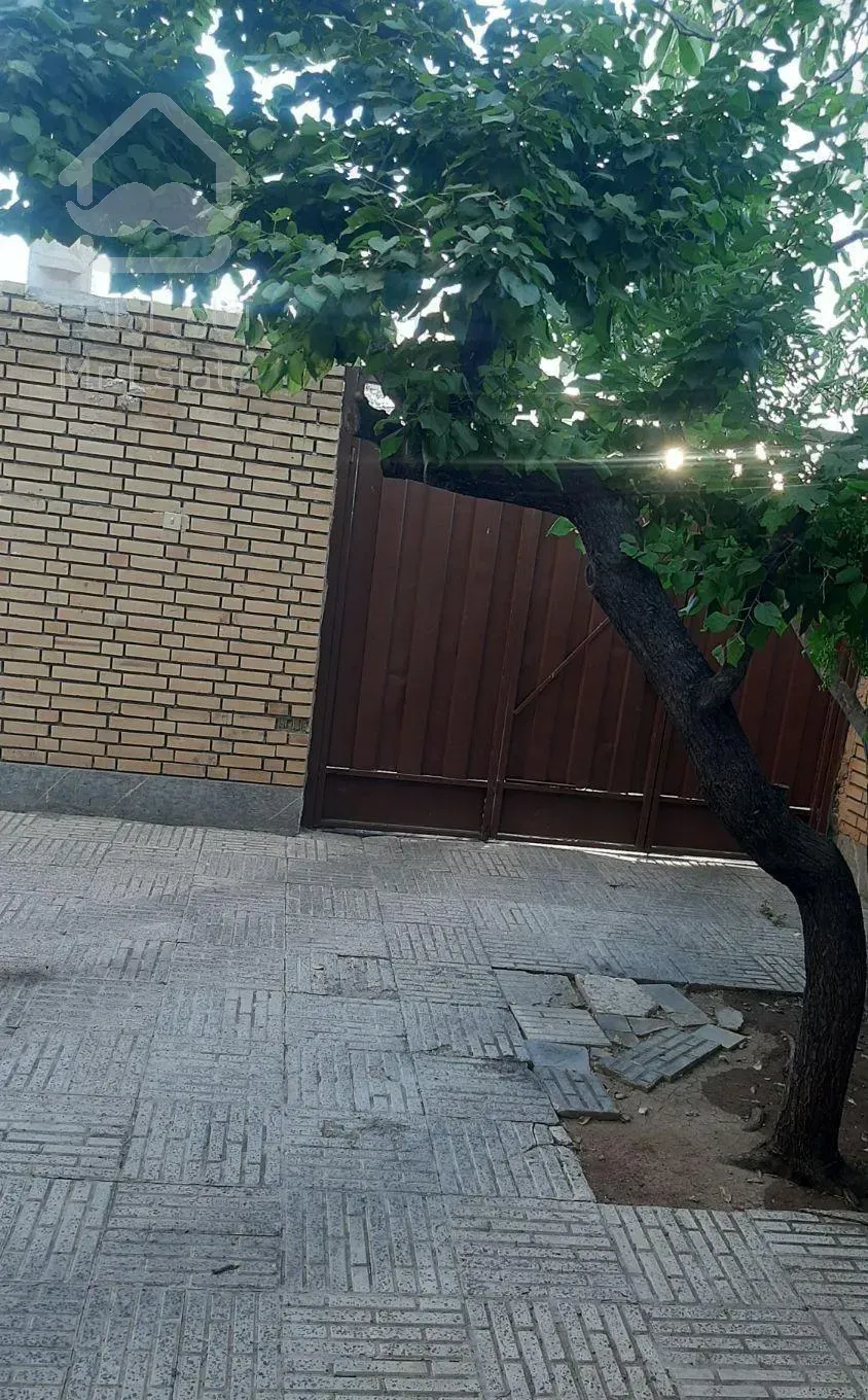 اجاره ۸۵ متری/۲ خوابه حیاط دار