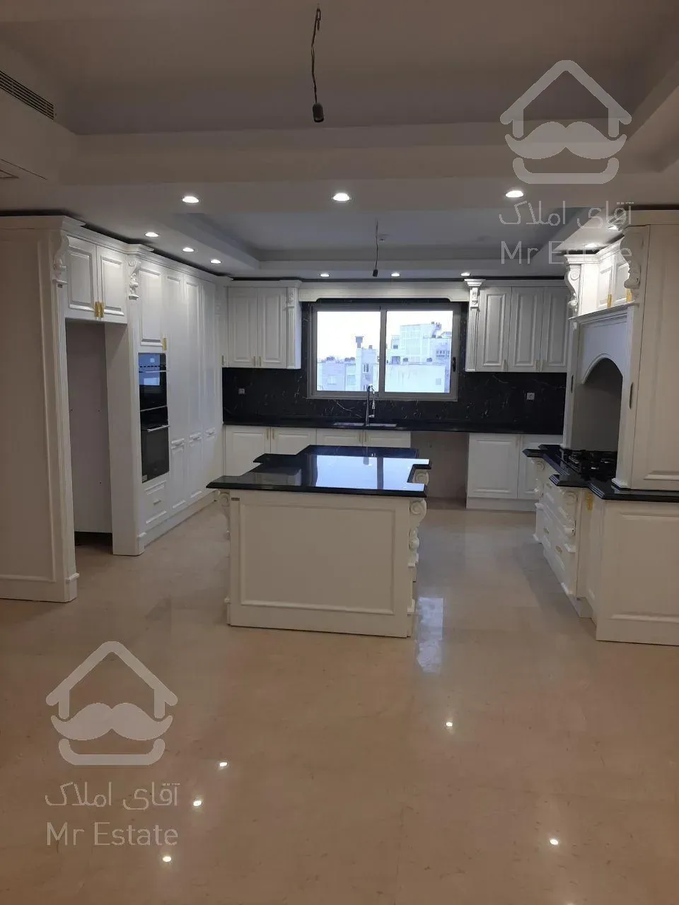 خرید آپارتمان 200 متری فرمانیه سنبل