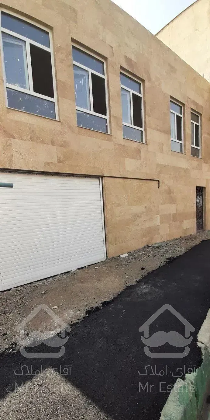 ۳۰۰ متر با موقعیت اداری دربست شهرک راه آهن