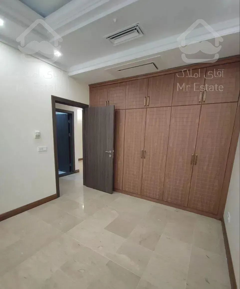 آپارتمان، مسکونی، ۱۸۱ متر، ۳خواب مستر