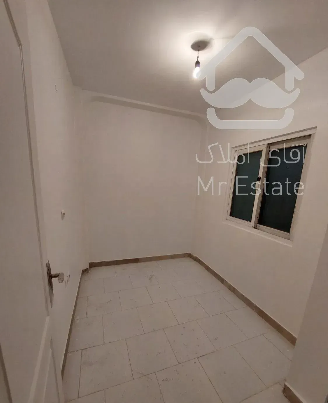 ۴۳متریکخوابه تکواحدی۱۰ساله خ کارگرجنوبی خ زربافیان