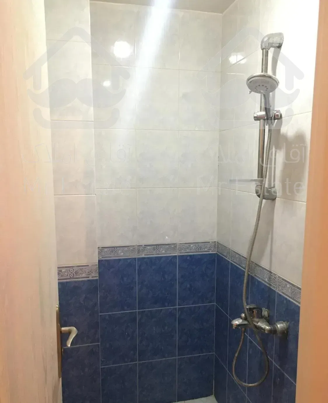 ۶۸متر /فول امکانات /فلکه اول صادقیه