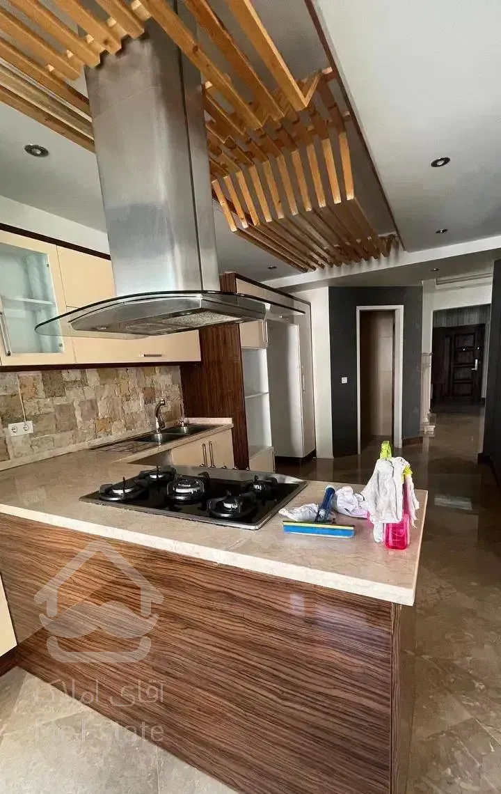 ۱۵۰متر ۳ خواب با مشاعات کامل/ ۲پارکینگ