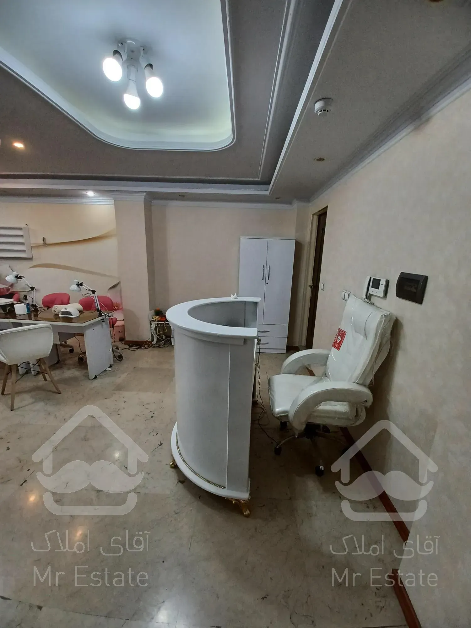 اجاره سالن زیبایی وناخن  سند اداری صادقیه کاشانی