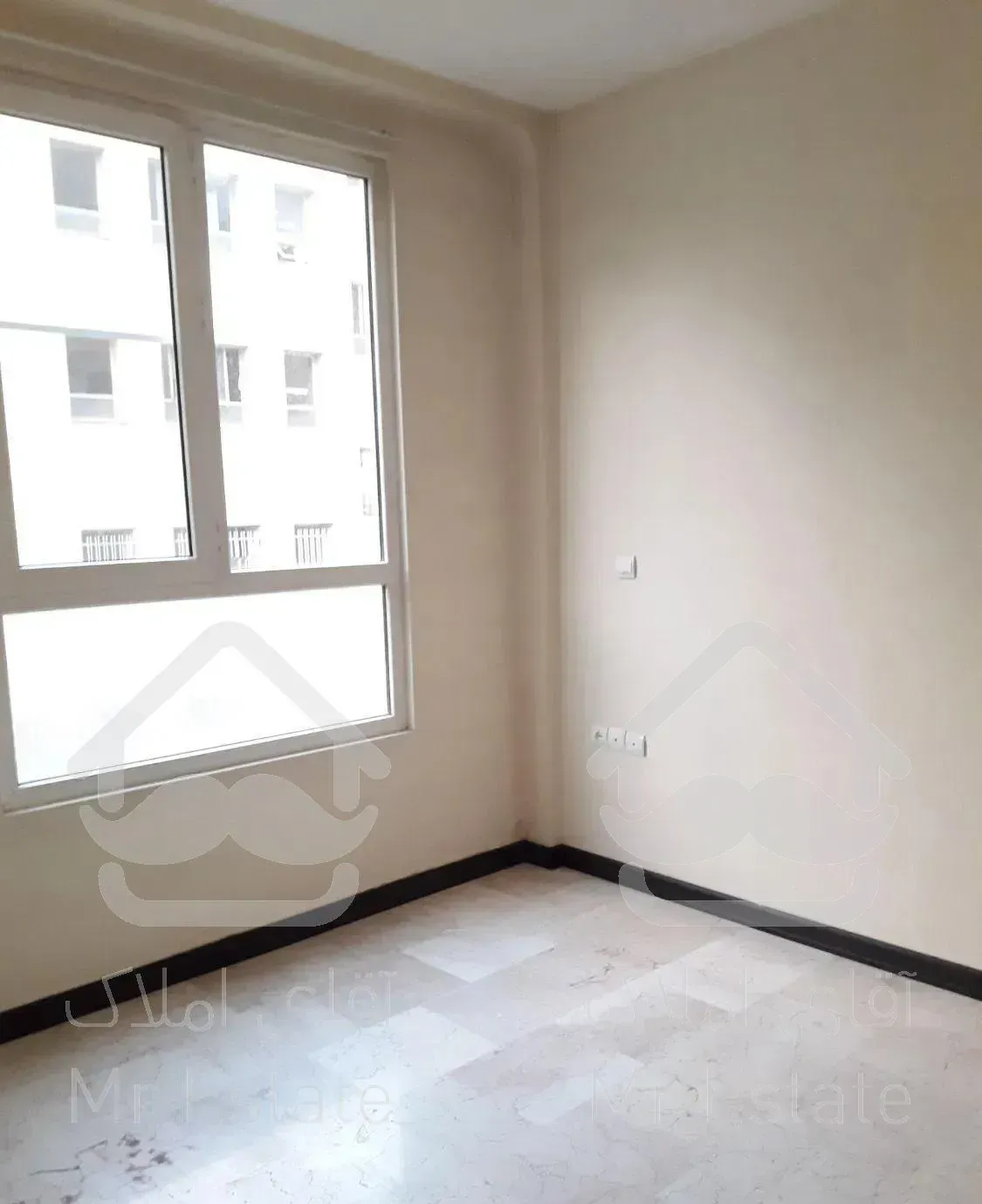 80 متر دوخواب ایرانشهر فول امکانات