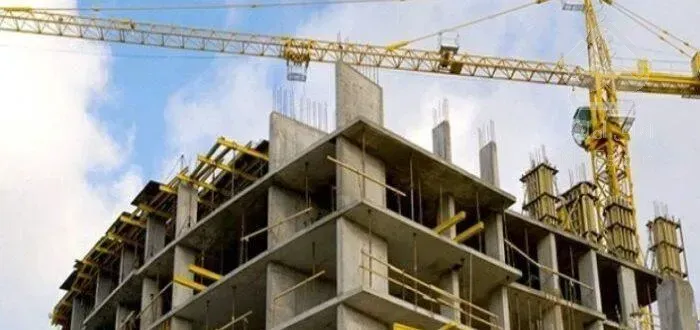 شهرک نگین/سازنده قربانی/طبقات بالا