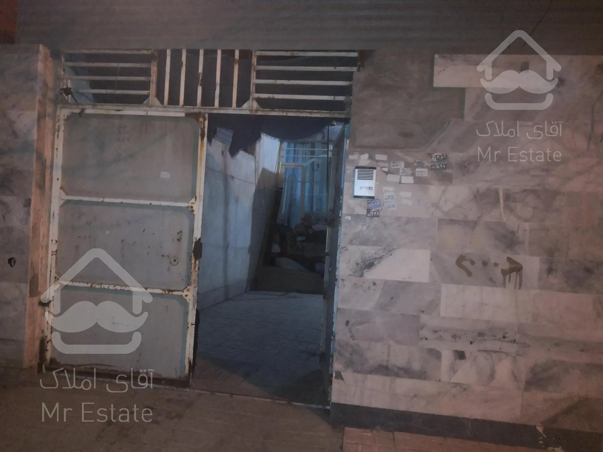 طبقه همکف راه جدا ماشین رو