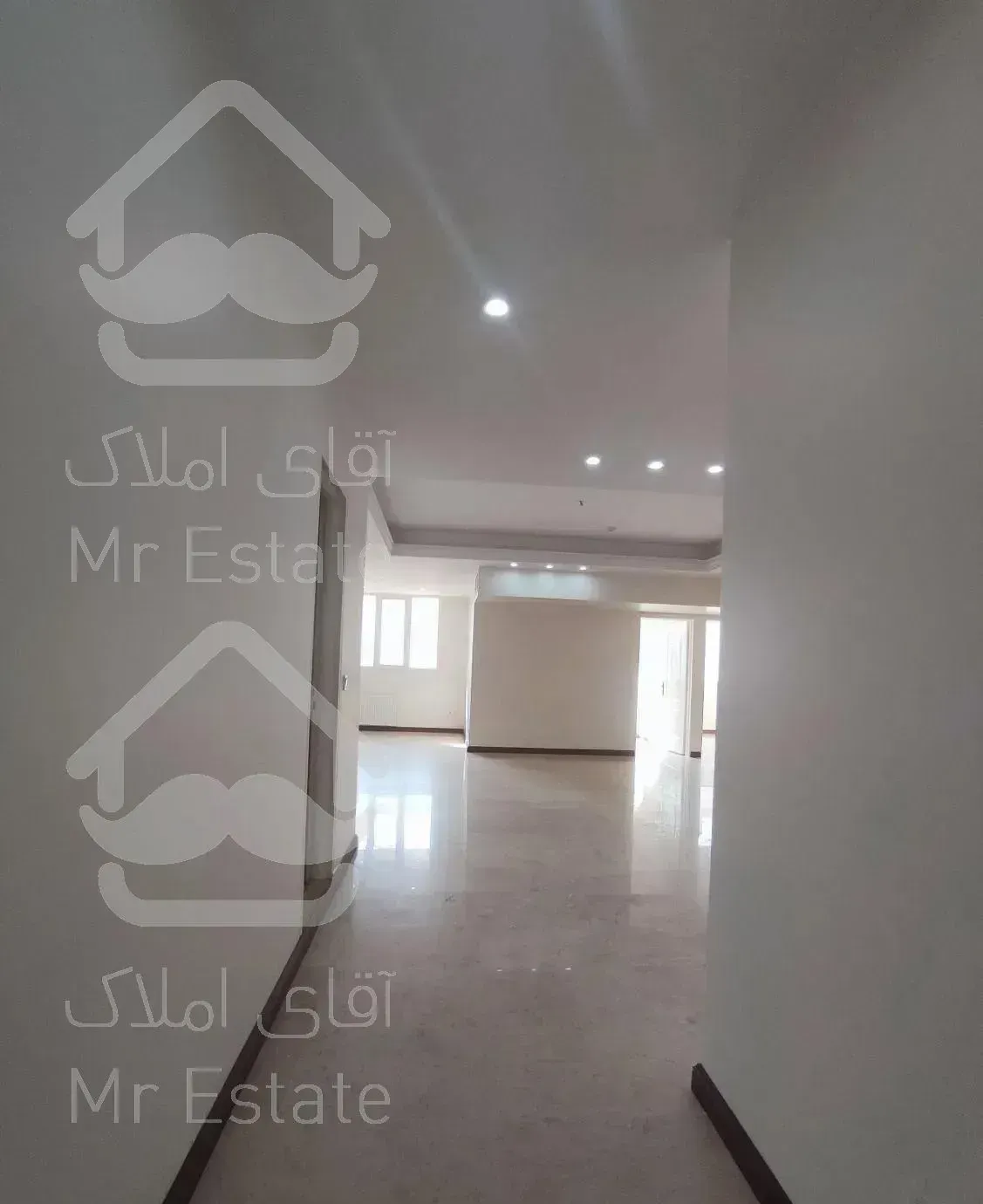 ۱۲۴متری ۳ خوابه غرق نور