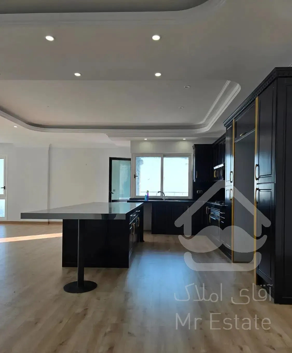 فرشته ۳۵۰ متر ۴ خواب ویو پاناروما  فول بازسازی