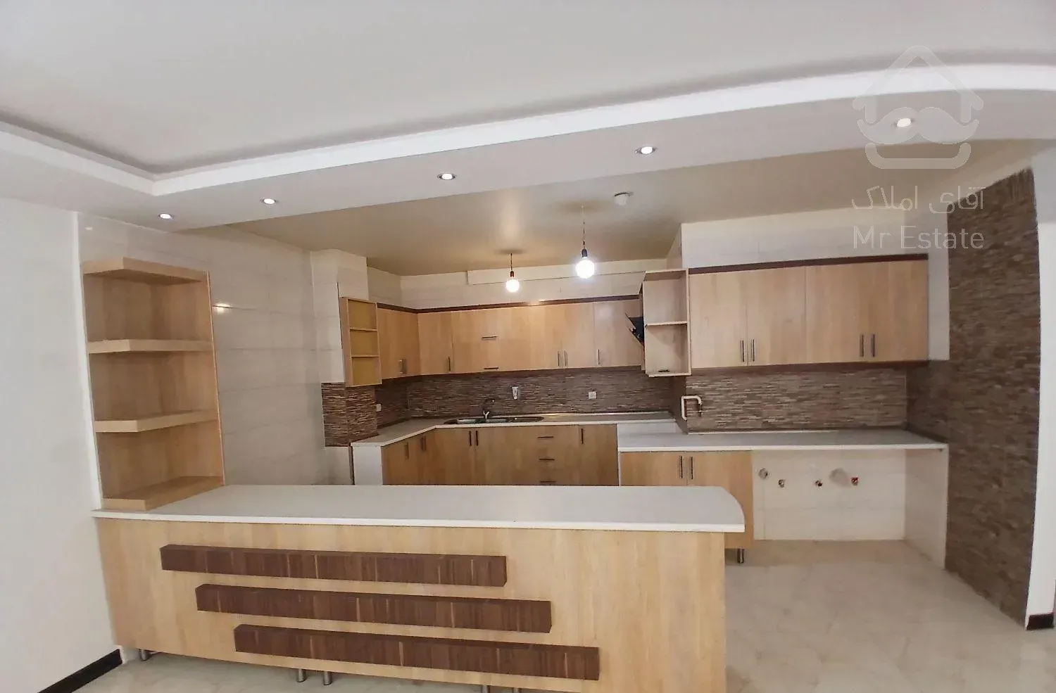 ۱۴۶ متر ۳ خ سالن بزرگ/شمالی جنوبی/نزدیک متروجابر