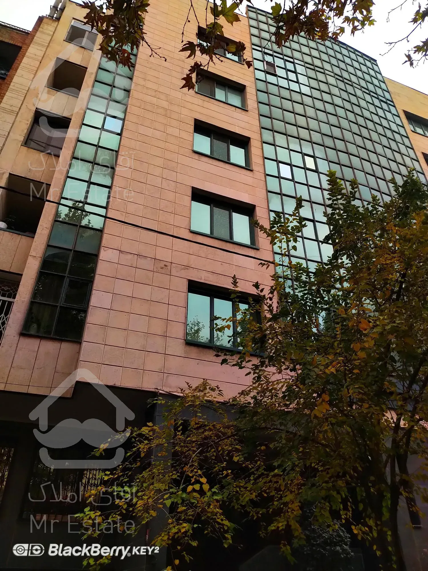 آپارتمان 185 متری در بهترین لوکیشن زعفرانیه