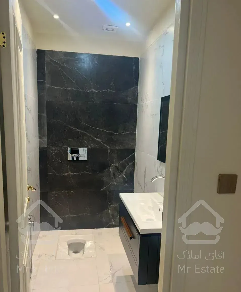 ۱۶۰ متر آبان شمالی