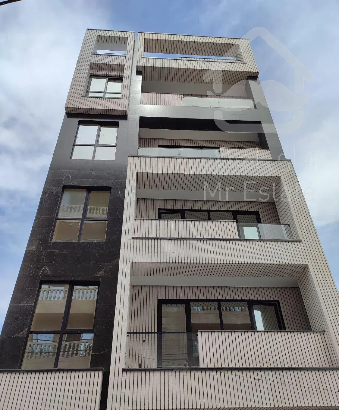 فروش آپارتمان ۱۳۰ متری ۲ خوابه