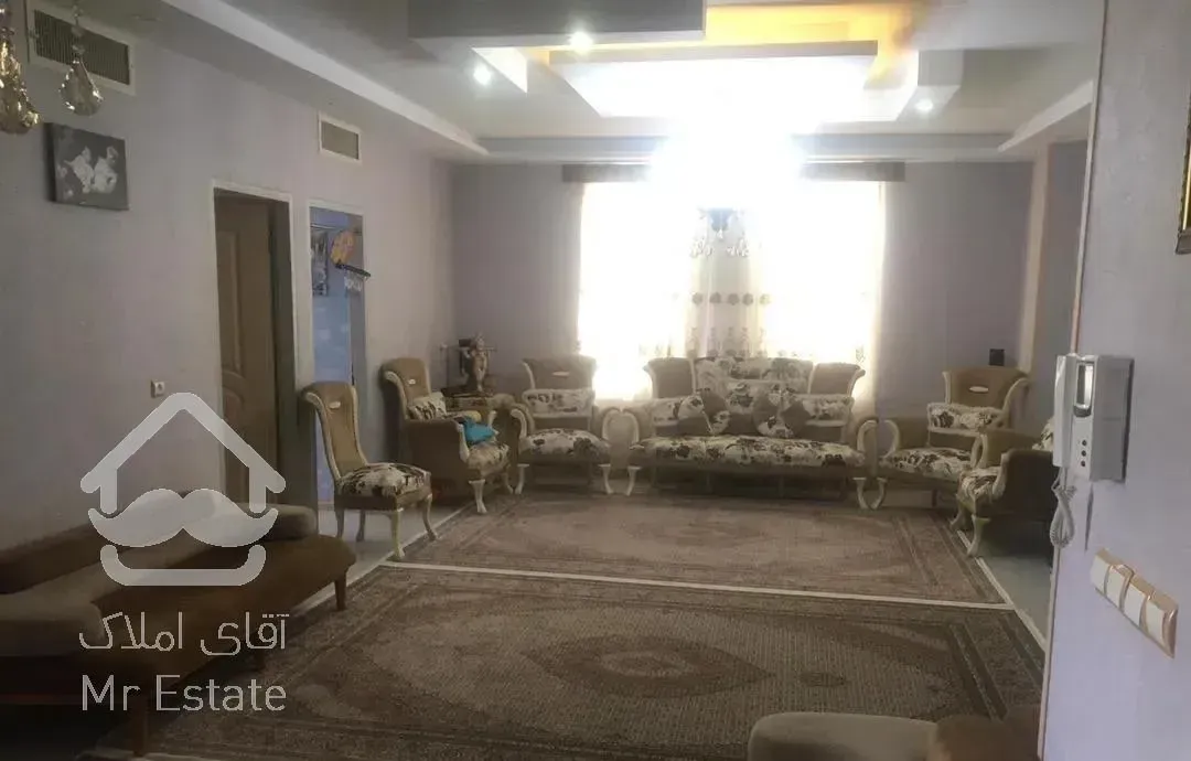 آپارتمان ۱۰۶ متری ۲ خواب سالن پرده خور