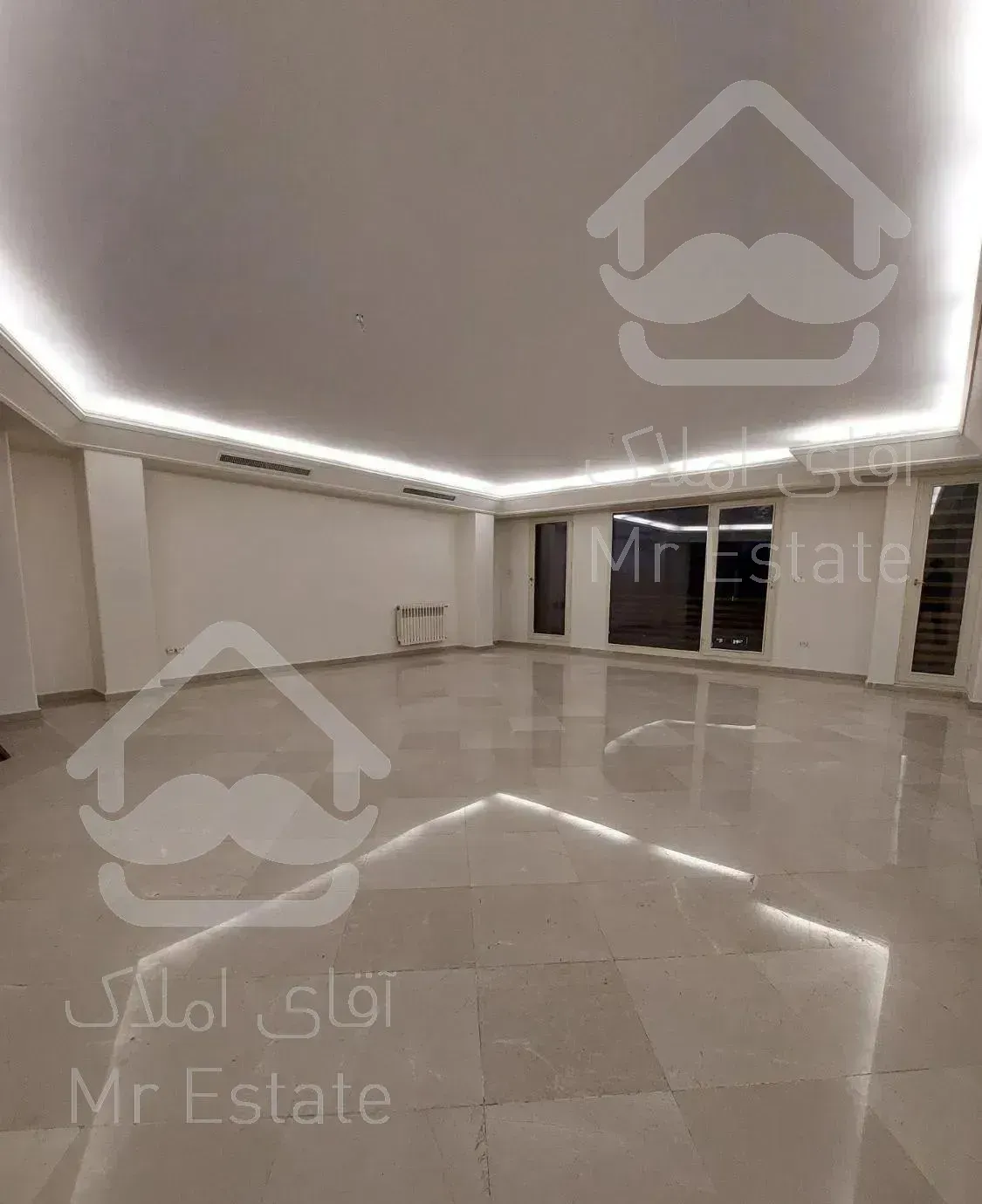 آپارتمان ۲۸۰ متر ۴ خواب تک واحدی استخردار