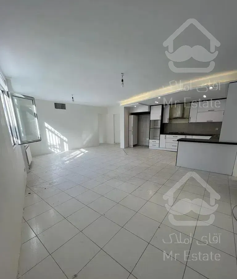 چیذر ۹۰ متر ۲خواب بازسازی شده غرق در نور