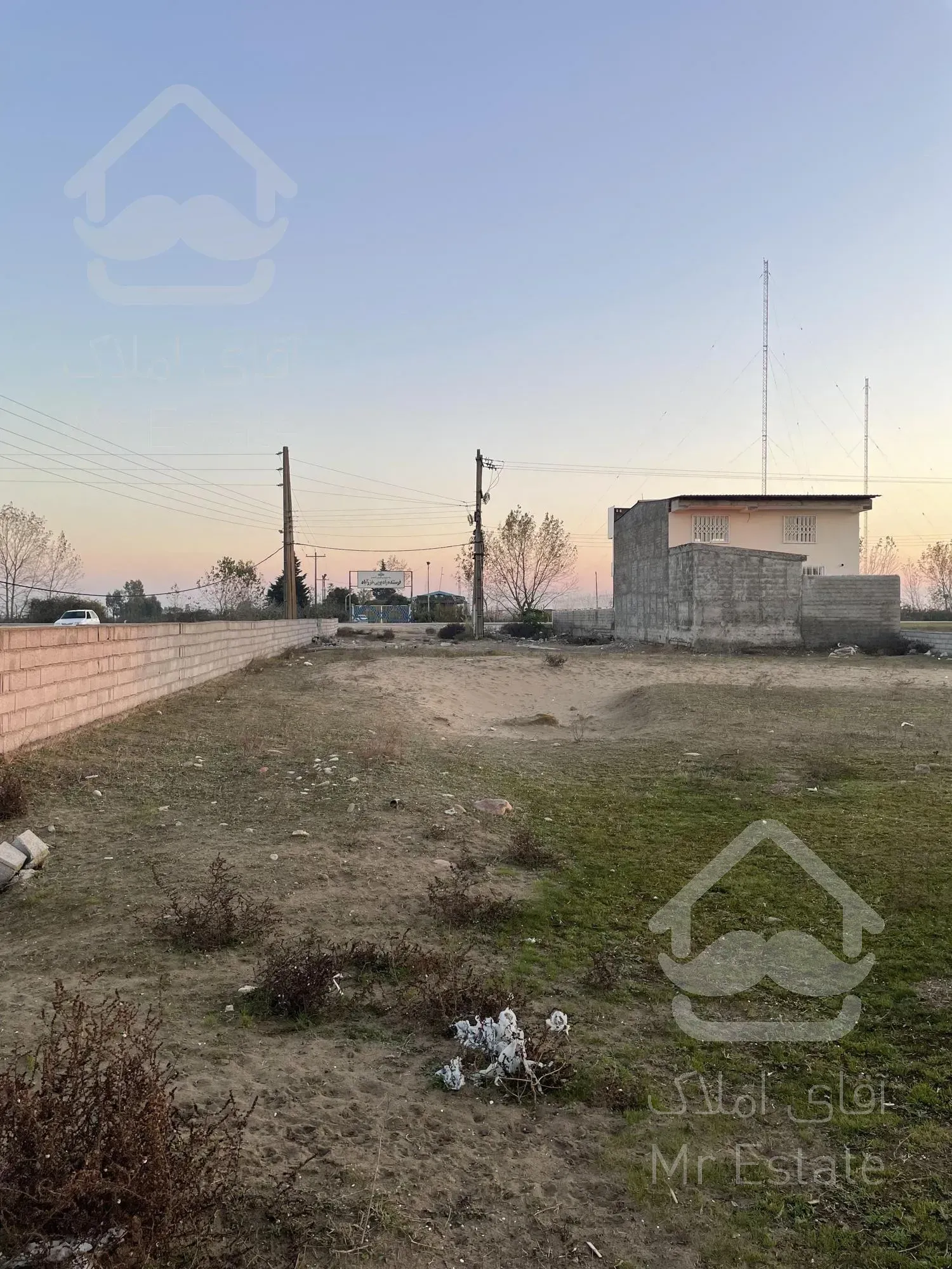 زمین ۲۰۰متری دریا