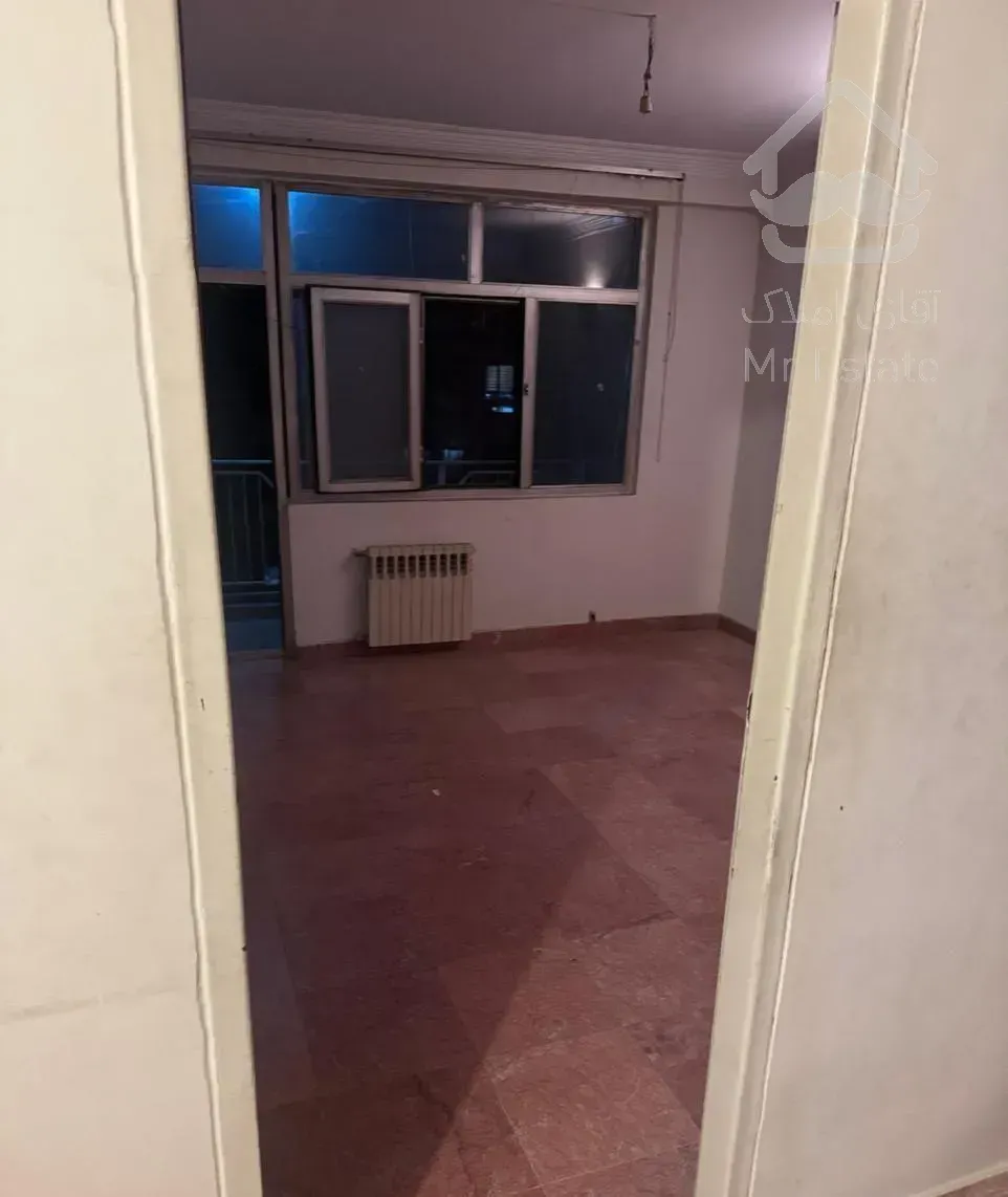 اجاره آپارتمان ۱۰۰ متری ۲ خوابه در میدان انقلاب