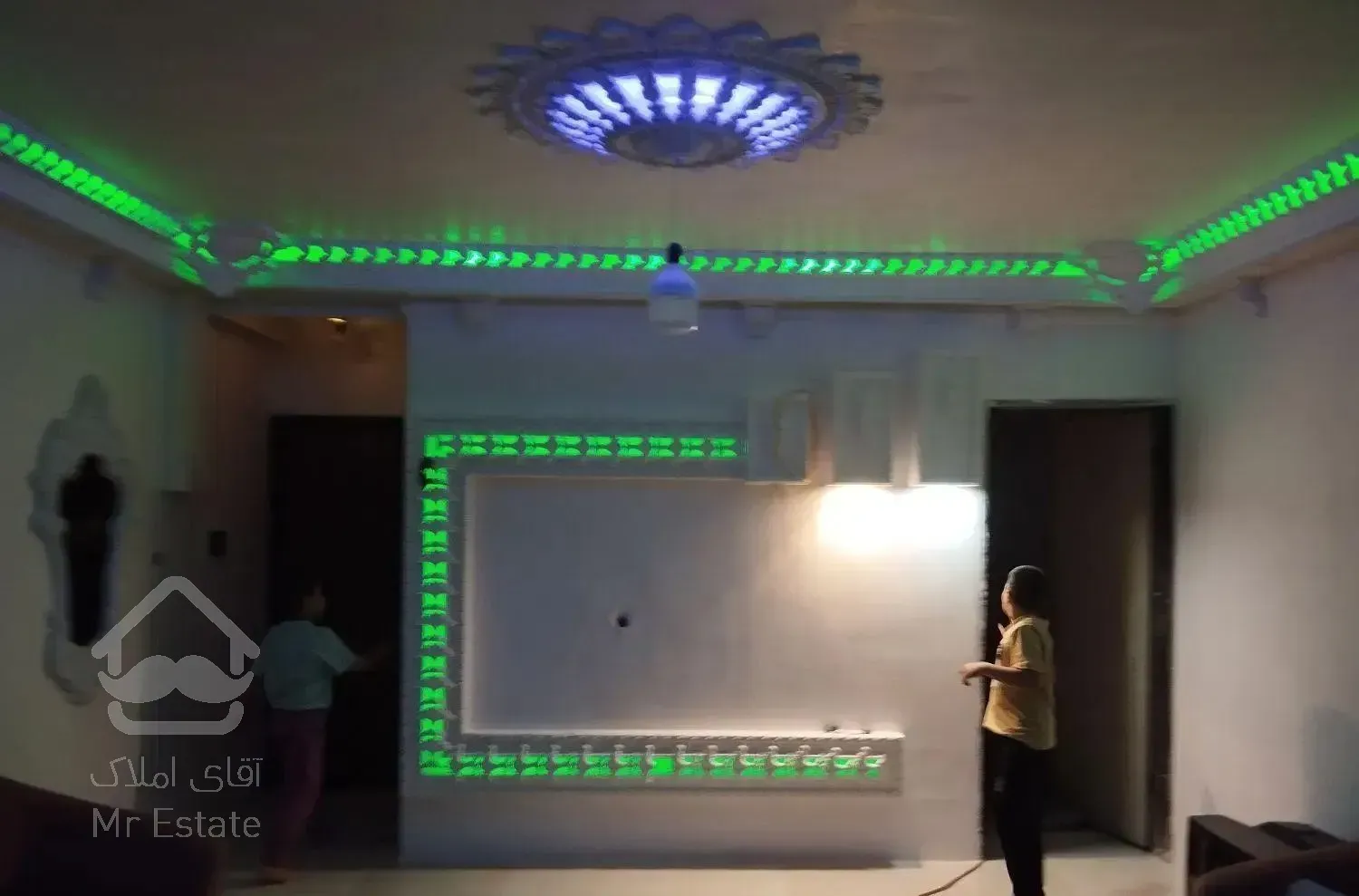 یک واحد ۹۵متری دوخوابه