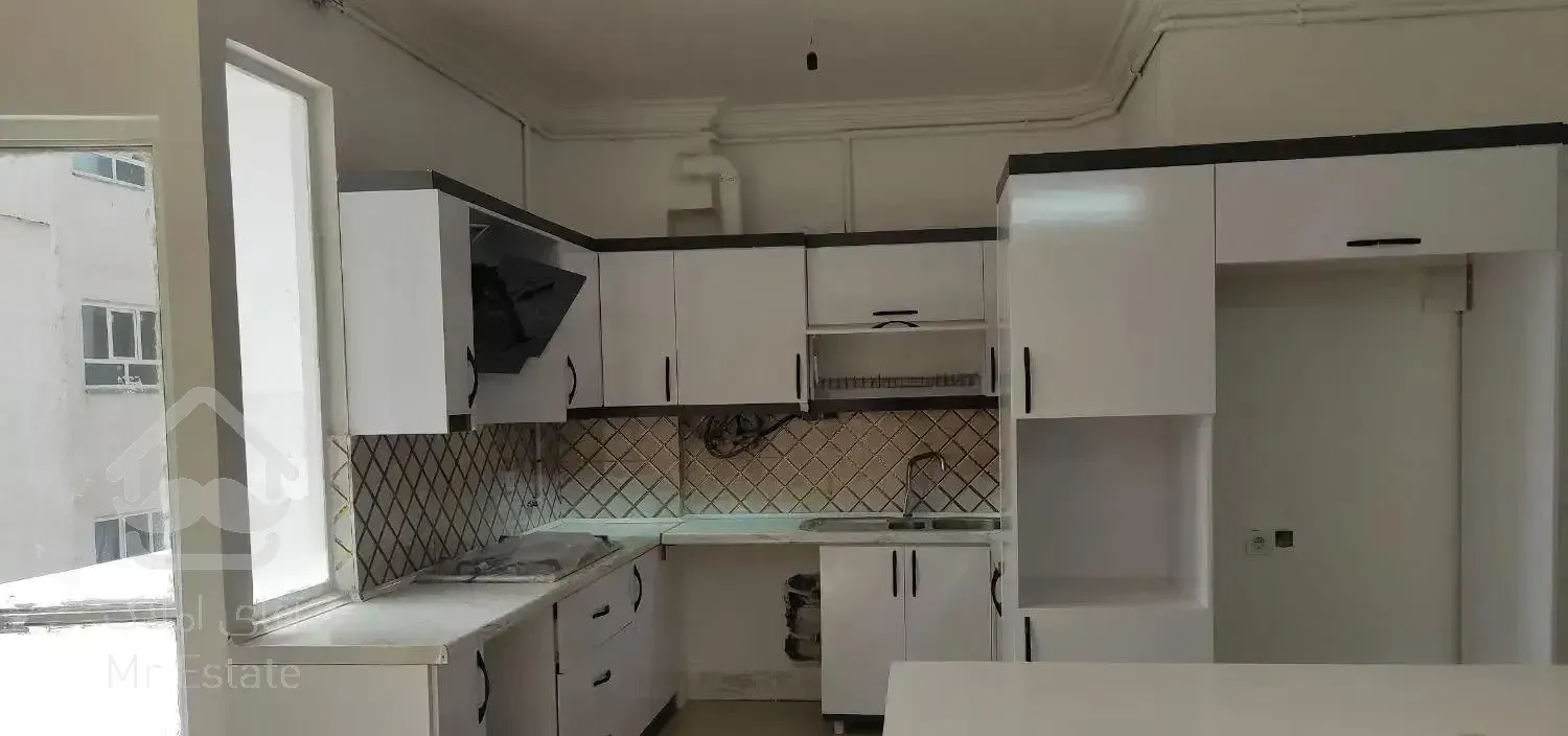 ۱۰۰ متر اقبال لاهوری طبقه چهارم