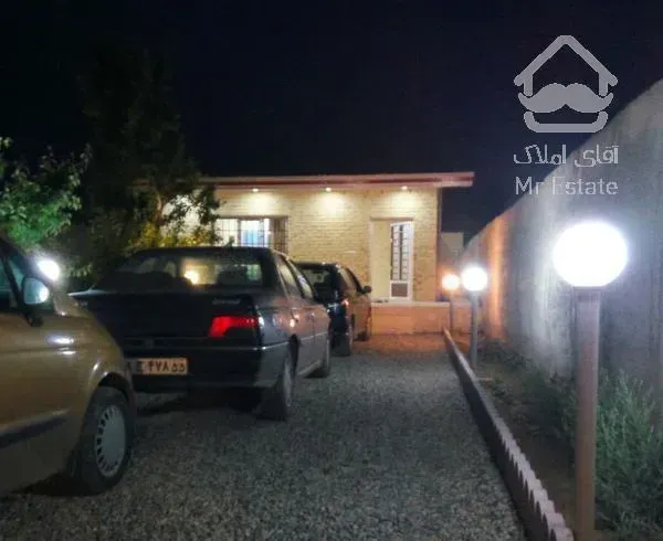 پانصد متری.دارای استخر.سنقرآباد.قابل معاوضه