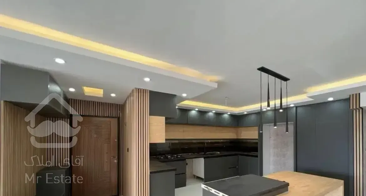 ۱۸۱ متر **۲ پارکینگ **بدون مشابه در حد نوساز