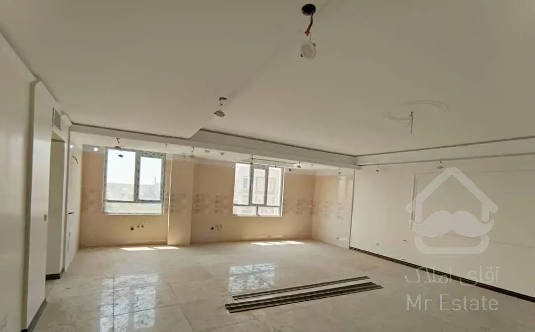 آپارتمان سه خوابه کلید نخورده پیروزی