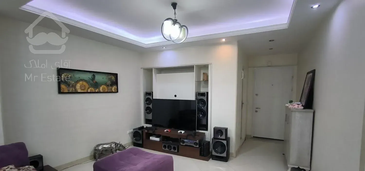 ۱۳۵متر دربند/آب و هوا بینظیر/۳تراس/دید کاخ/غرق نور