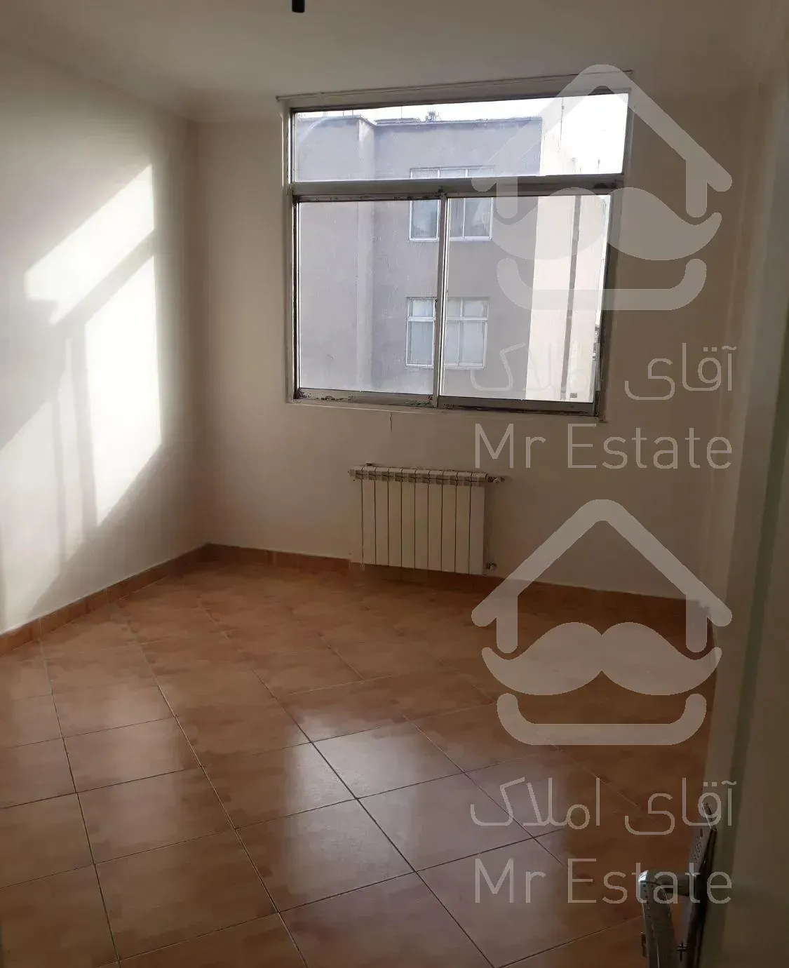 کریم خان سنایی ۱۰۰متر۲خوابه باامکانات