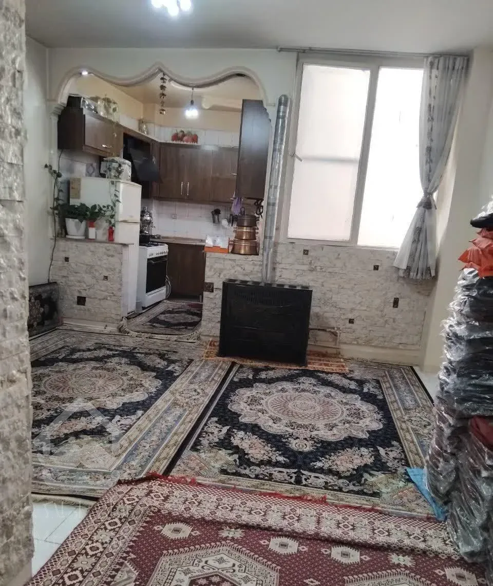 توی عکسهامشخصه که همه جای خونه چه نورگیرخوبی داره