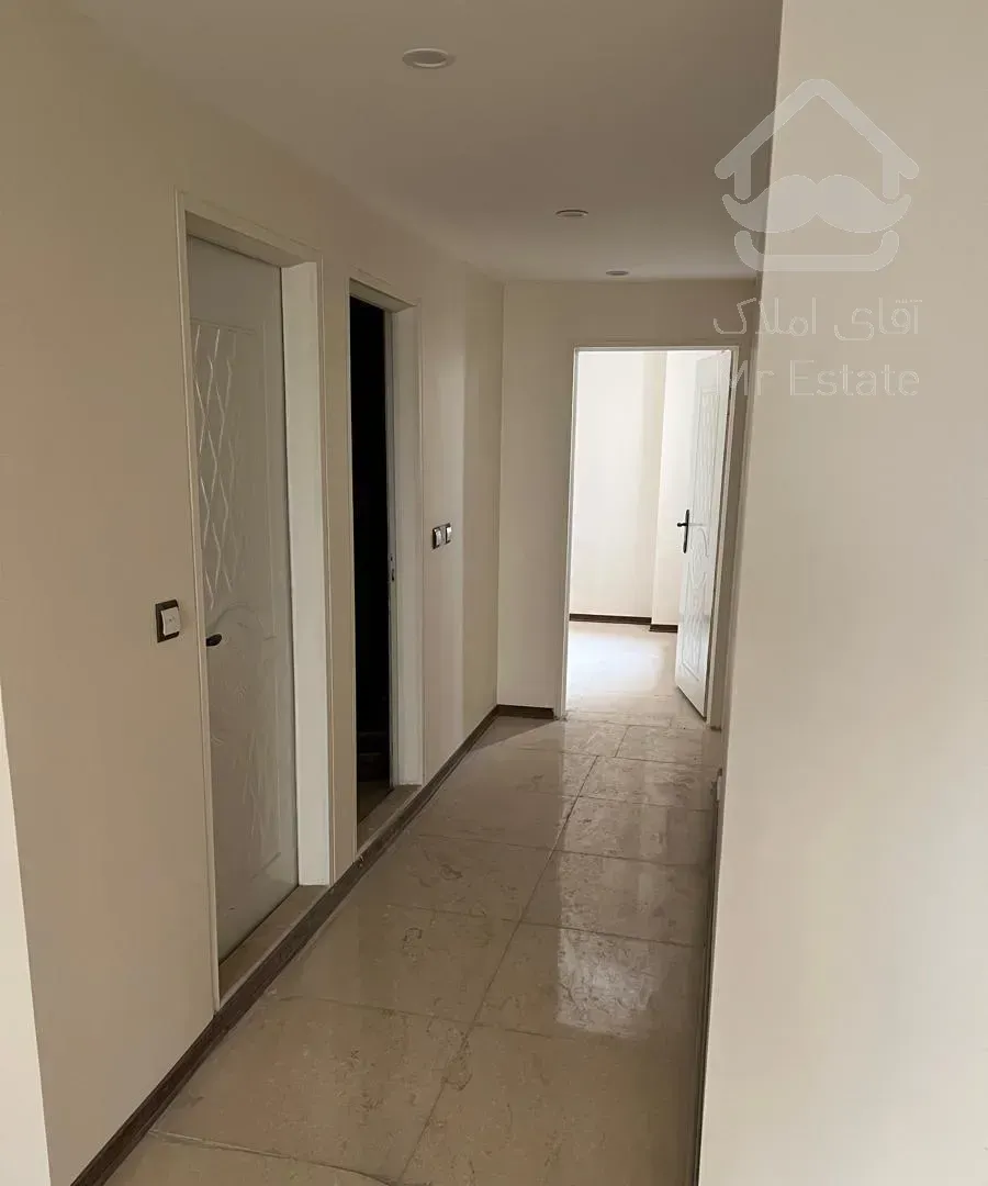 آپارتمان تک واحدی  ۱۱۷ متری نوساز کلید نخورده