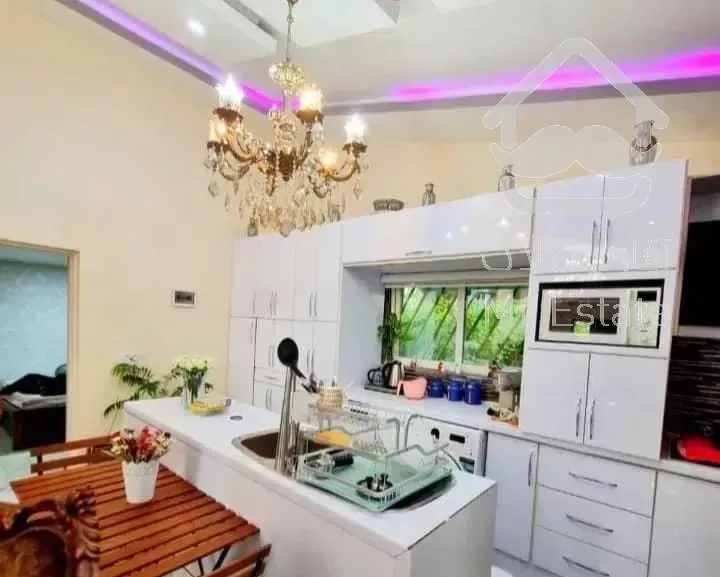 ویلا پیلوت سه خواب/مبله کامل*۲۹۵زمین۱۸۰بنا*