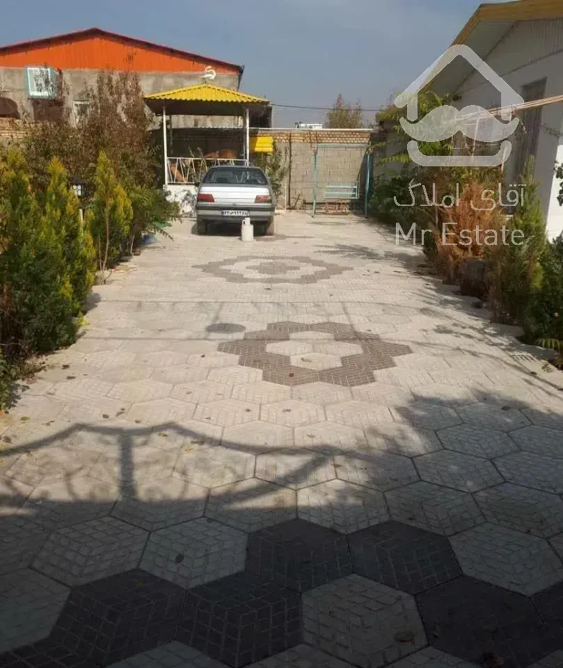 باغچه مشجر بالای اتوبان چهاردیواری