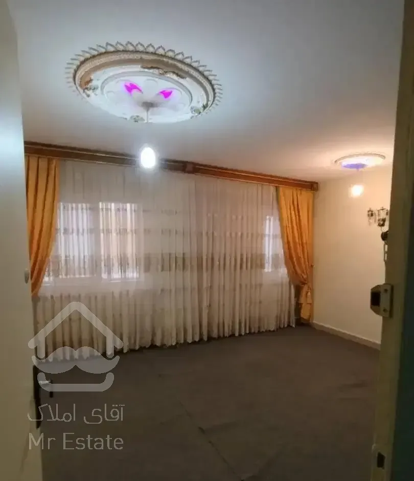 فروش آپارتمان۶۵مترنگین شهرک اندیشه املاک حسین زاده