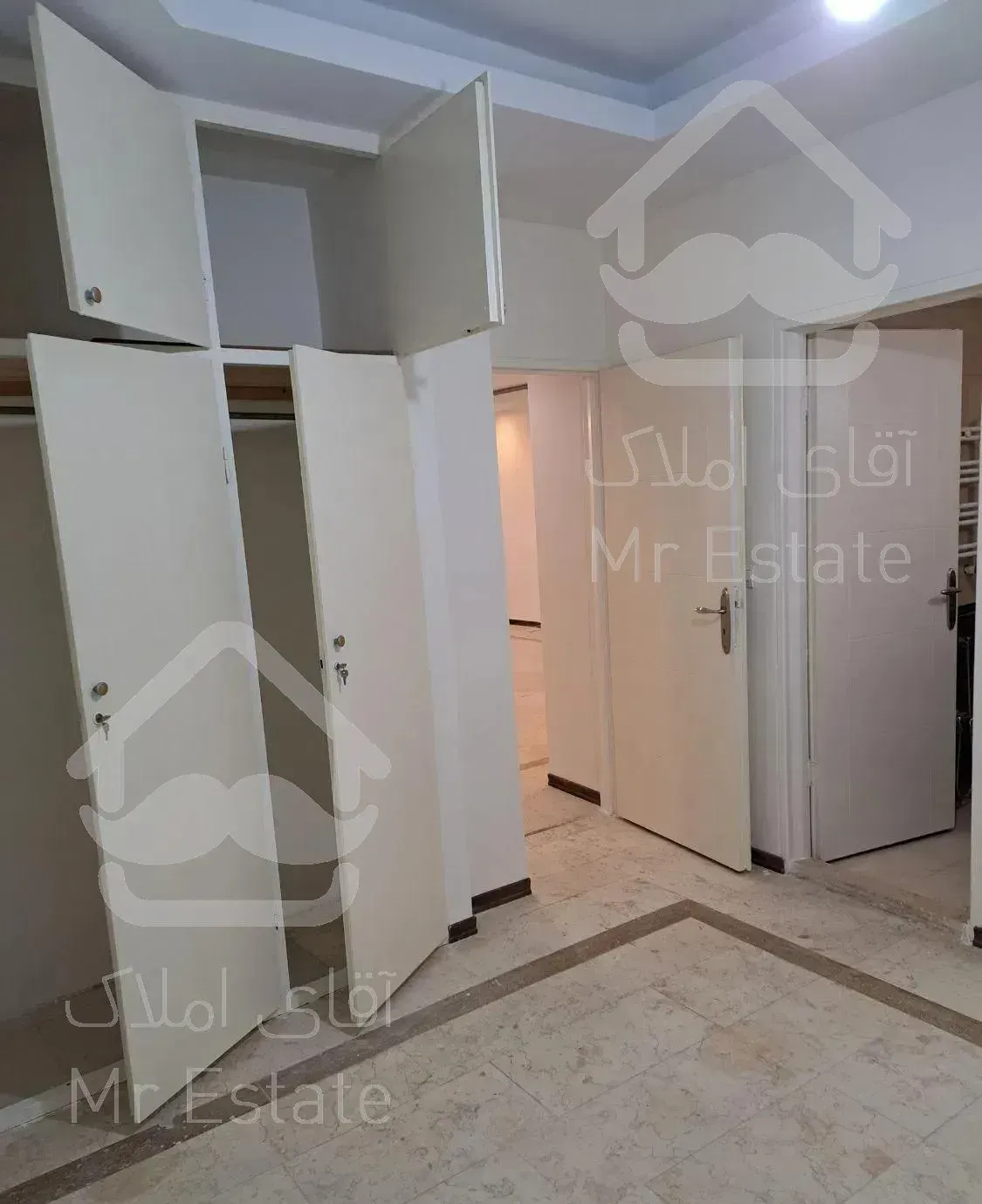 اپارتمان ۱۱۰متری فول روبه افتاب