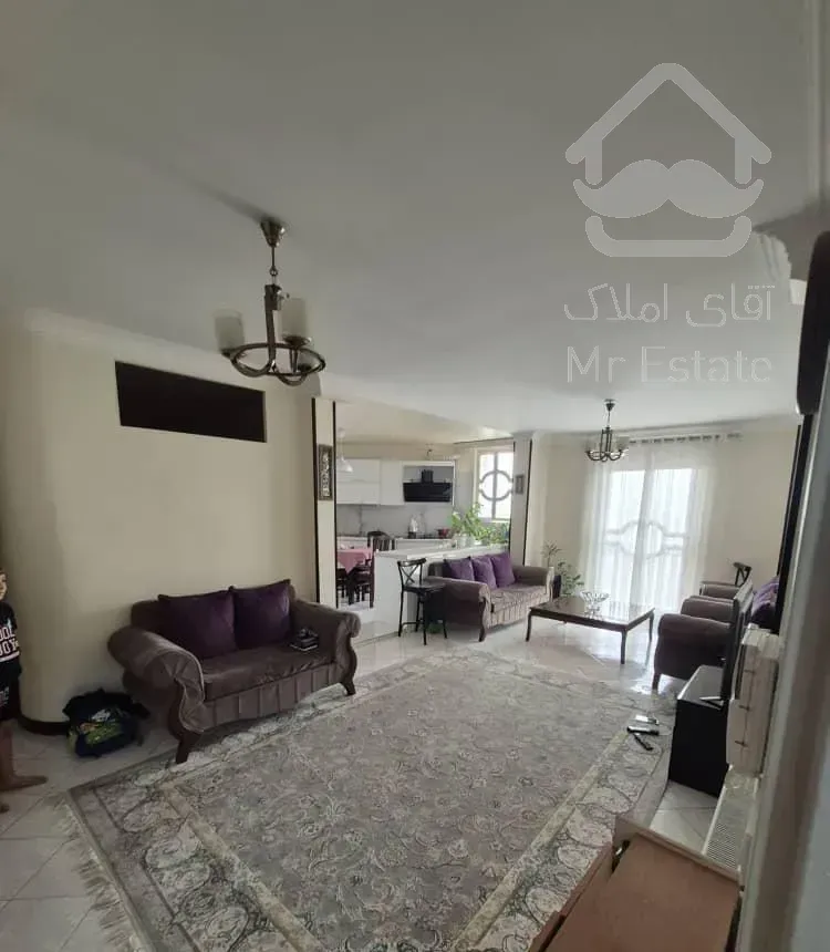 ۷۳ متر بر چمن فول امکانات