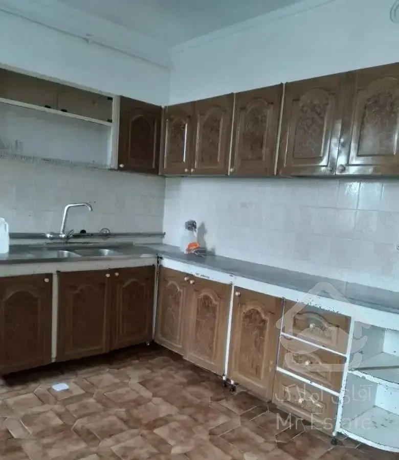 آپارتمان ۱۳۰متری نور