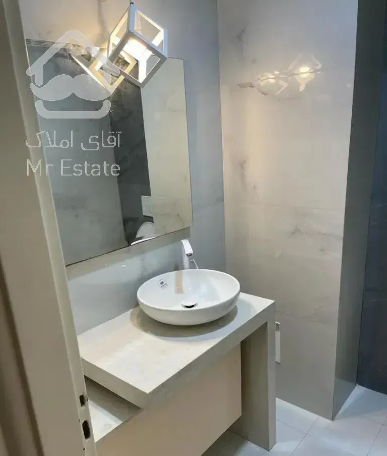 آپارتمان ۱۰۰ متری ۲ خوابه (حصاری)۳ساله