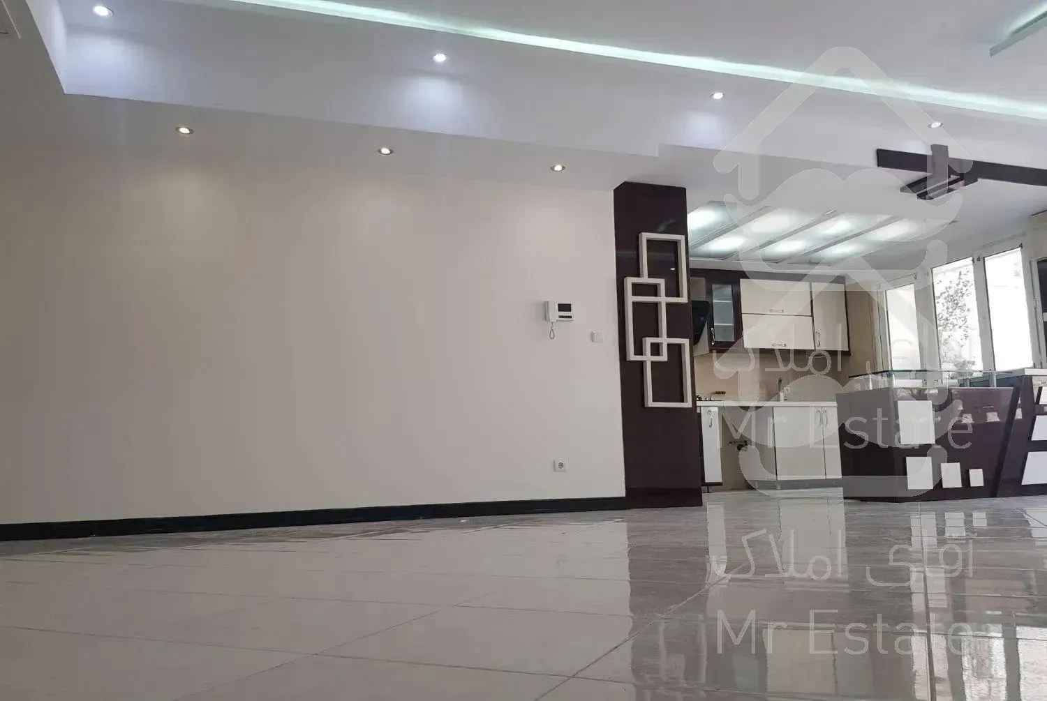 105متری /دوخوابه/فول امکانات /منطقه 22