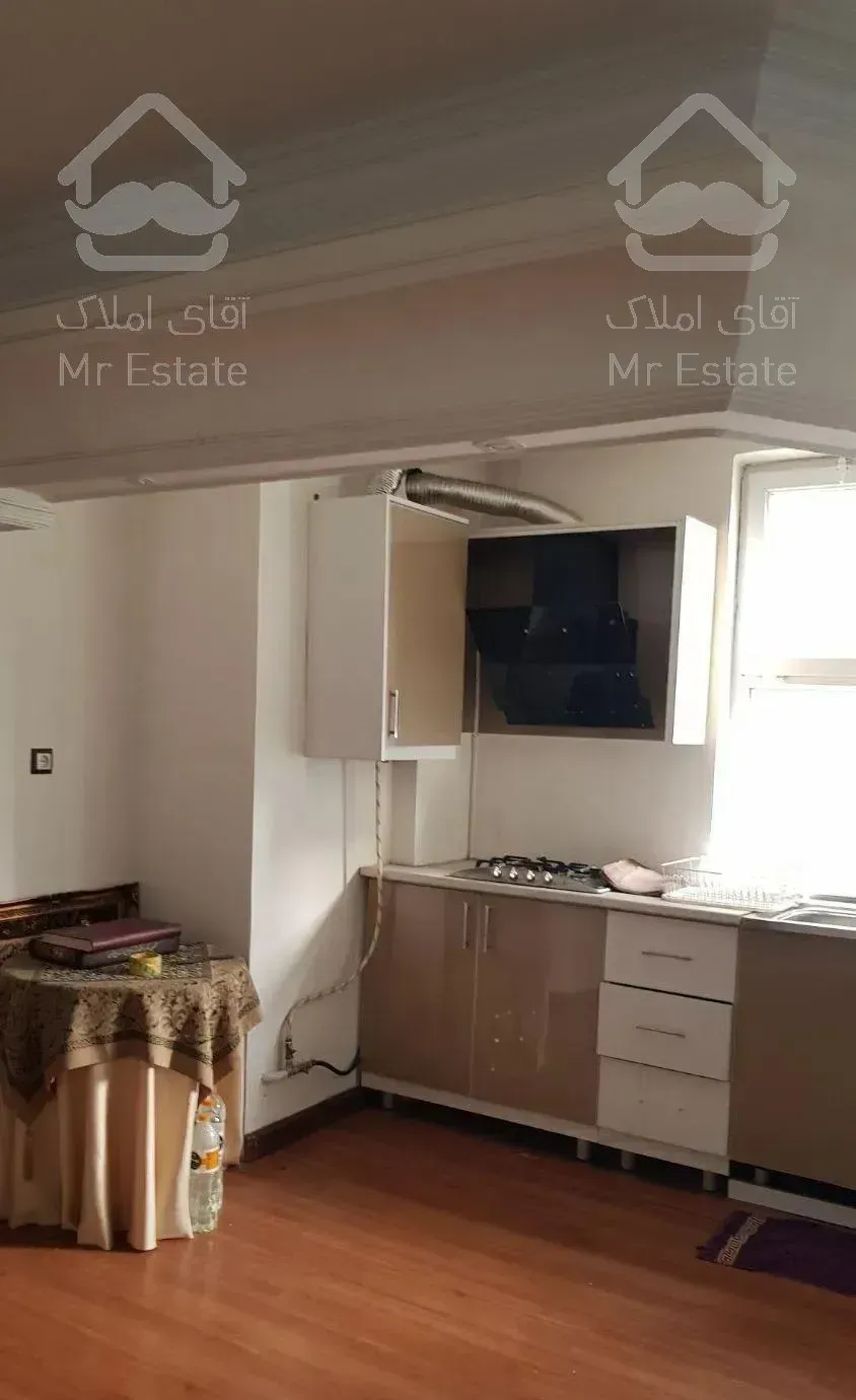 آپارتمان ۵۵ متری یک خواب ط سوم  شیک و تمیز