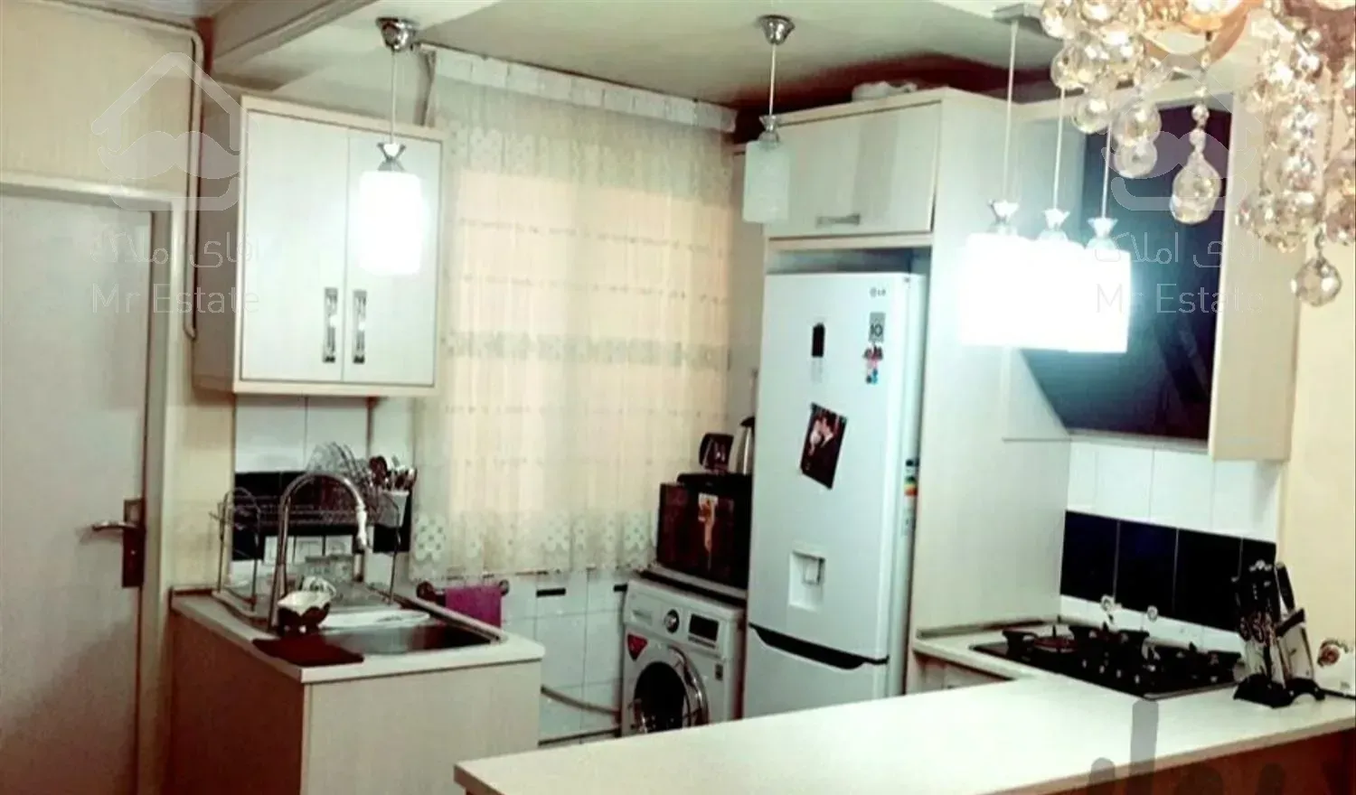 ۴۰ متر (آسانسور دار تاپ لوکیشن) (سرمایه گذاری)