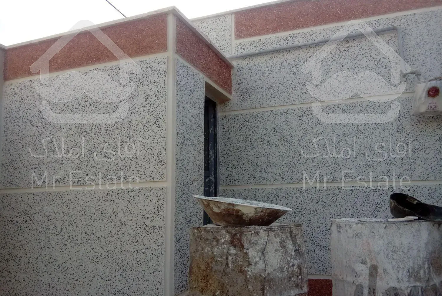 اجرای انواع سیمانکاری نما رومی ابزار شسته