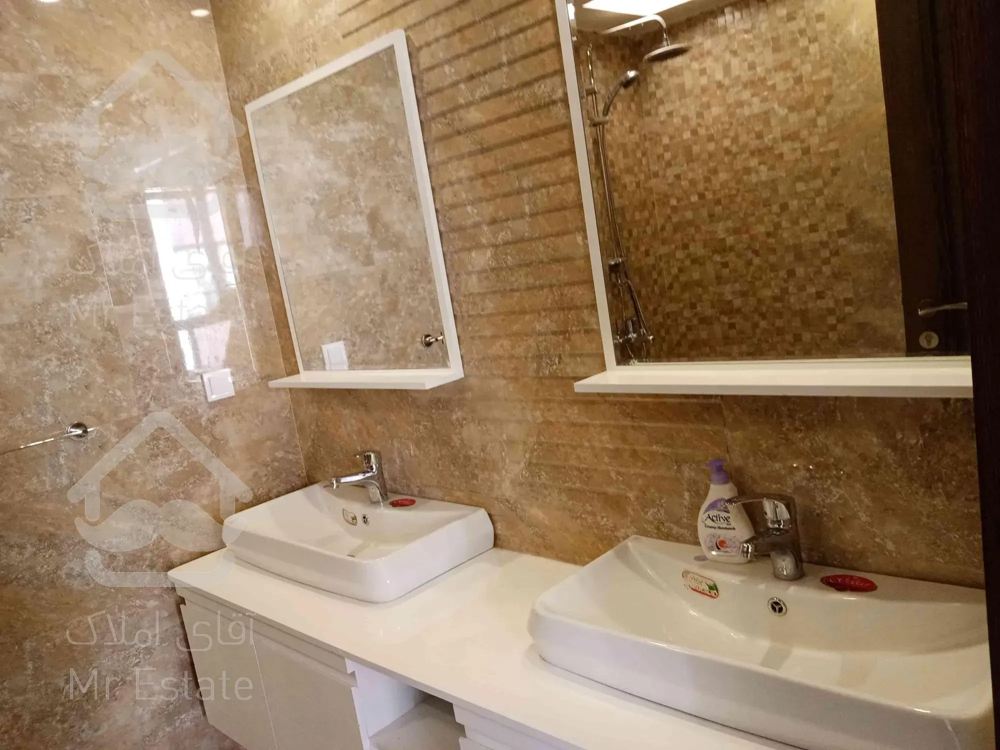 165 متر نیاوران کلید نخورده نور شمال و جنوب